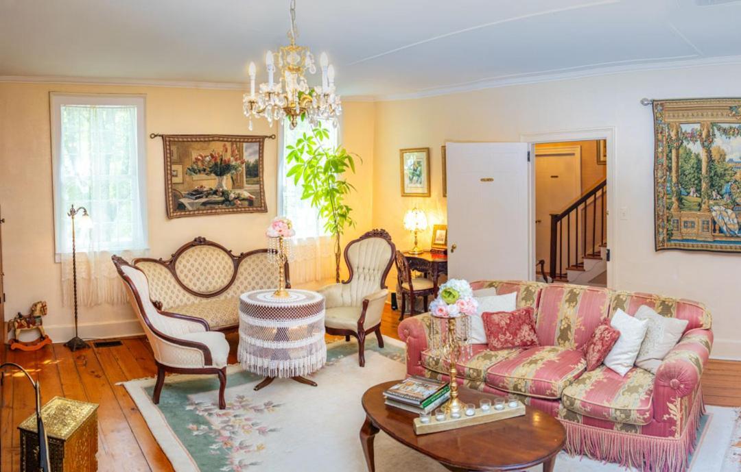 ナイアガラオンザレイク Historic Wilson-Guy House Bed & Breakfast エクステリア 写真