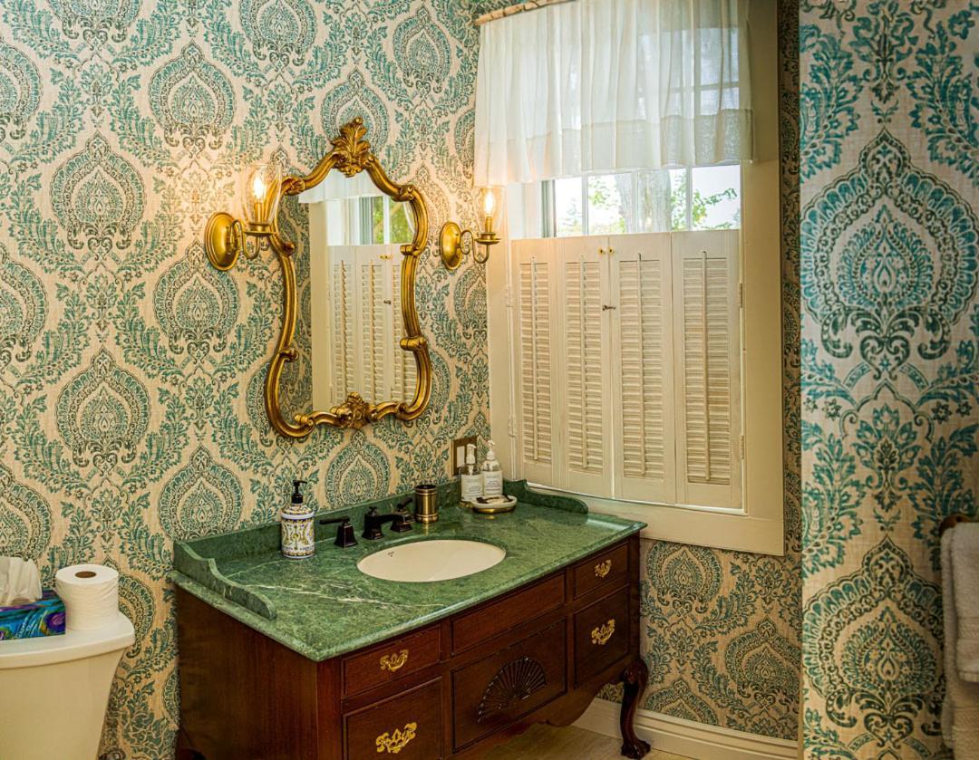 ナイアガラオンザレイク Historic Wilson-Guy House Bed & Breakfast エクステリア 写真