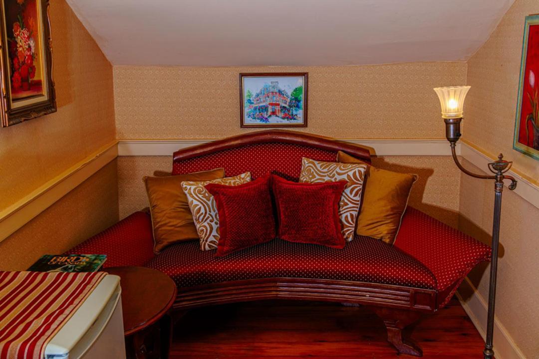 ナイアガラオンザレイク Historic Wilson-Guy House Bed & Breakfast エクステリア 写真