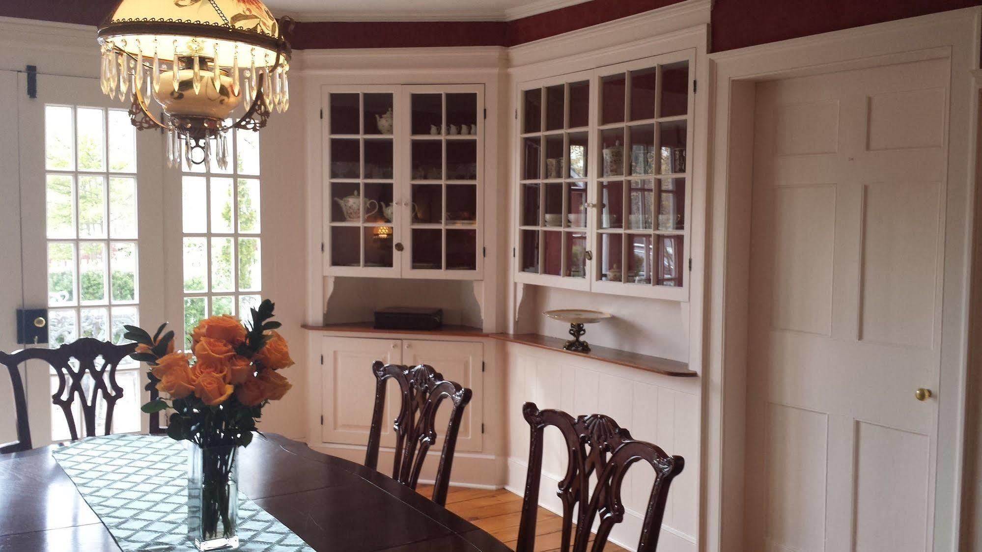 ナイアガラオンザレイク Historic Wilson-Guy House Bed & Breakfast エクステリア 写真