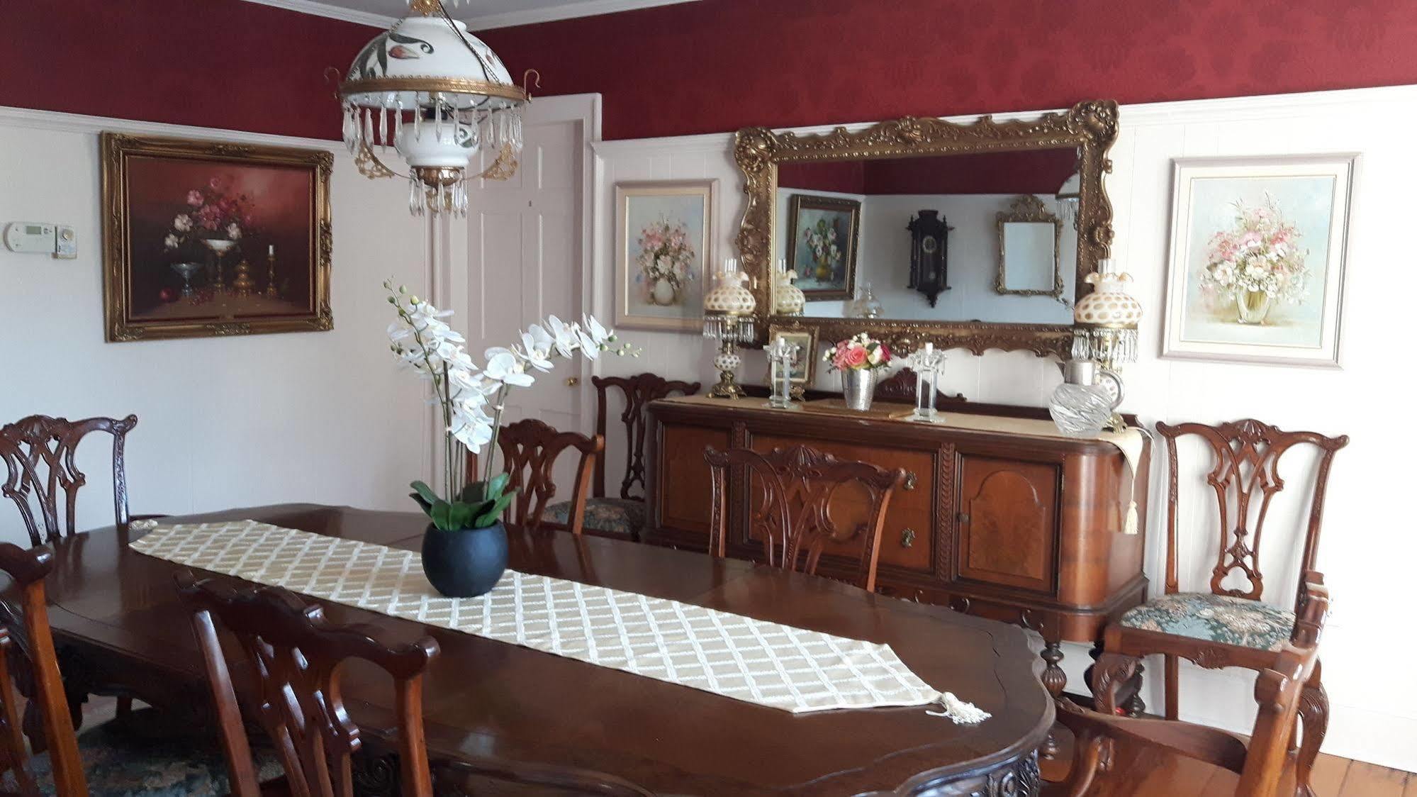 ナイアガラオンザレイク Historic Wilson-Guy House Bed & Breakfast エクステリア 写真